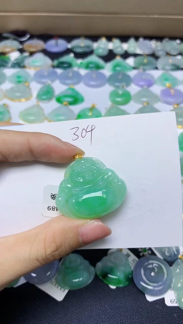 翡翠18K金镶嵌颈饰 天然缅甸翡翠A货