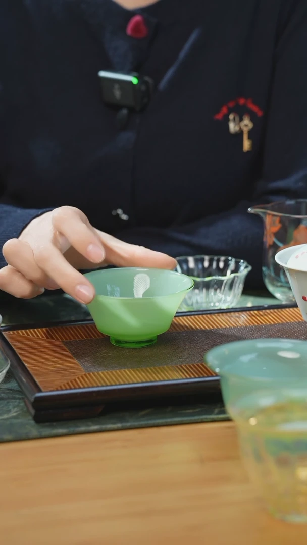 境*玉见咏露主人杯绿玉