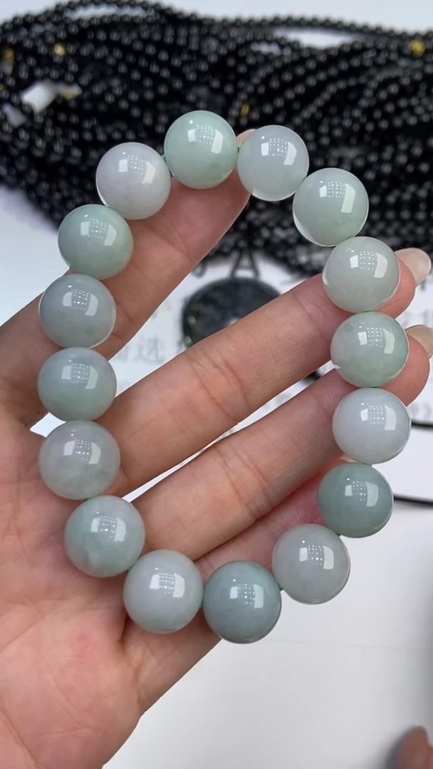 翡翠挂件未镶嵌2228590    /多样性发一件