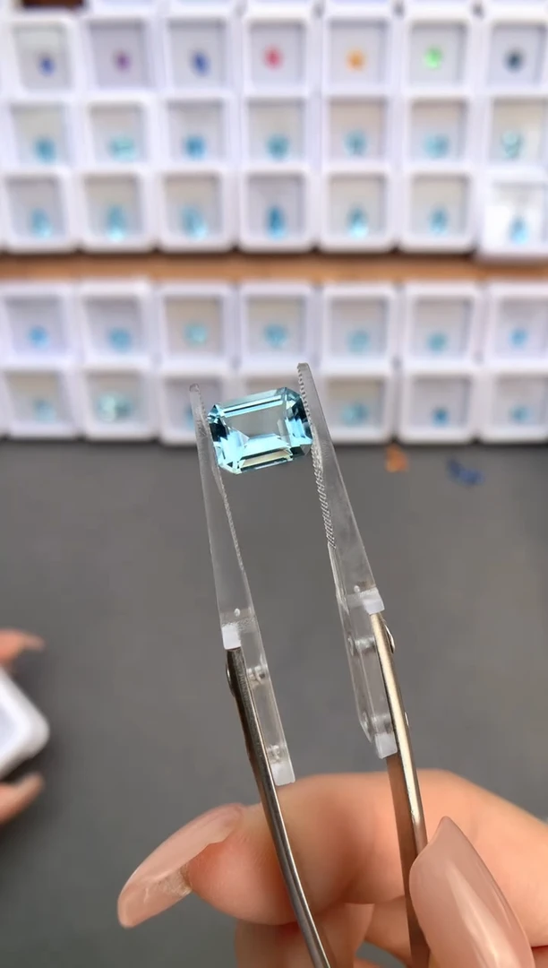 未镶嵌裸石定制海蓝宝石2.05ct 圣玛 03090