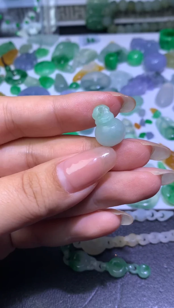 未镶嵌定制翡翠毛货