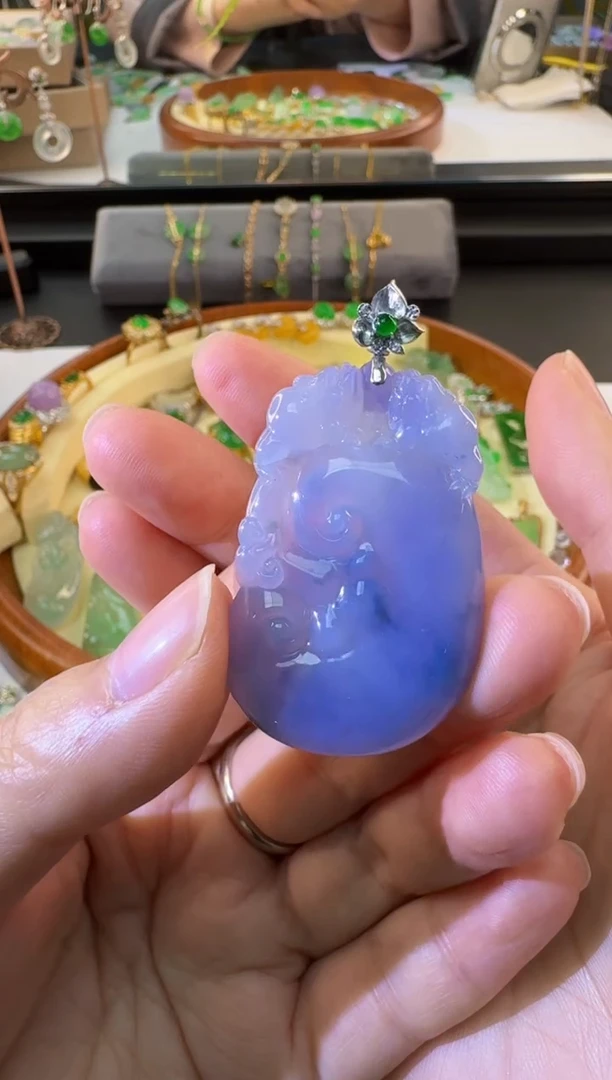 【闪购商品】翡翠颈饰18K金镶嵌缅甸翡翠A货吊坠