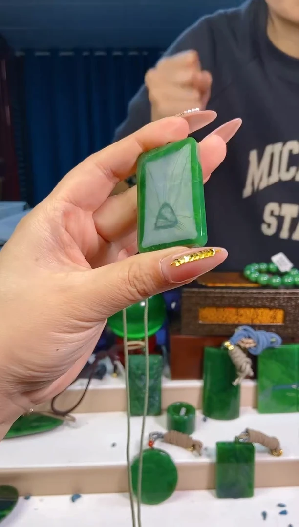 【闪购商品】和田玉挂件未镶嵌1