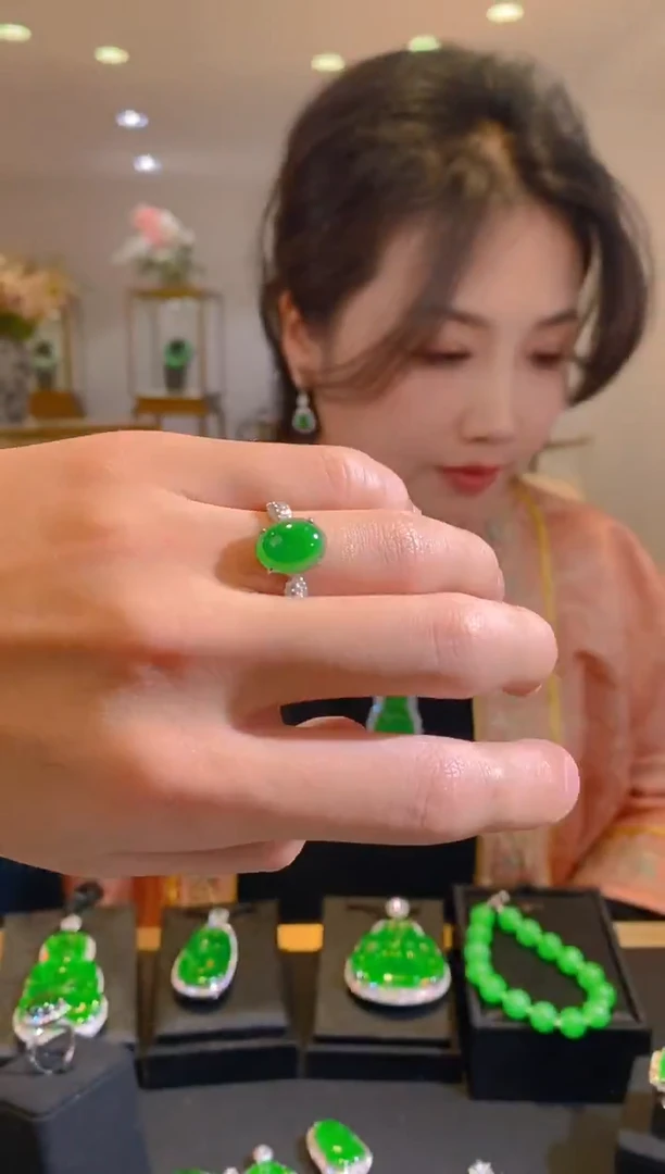 银S925镶嵌戒指翡翠翡翠a货多样性发