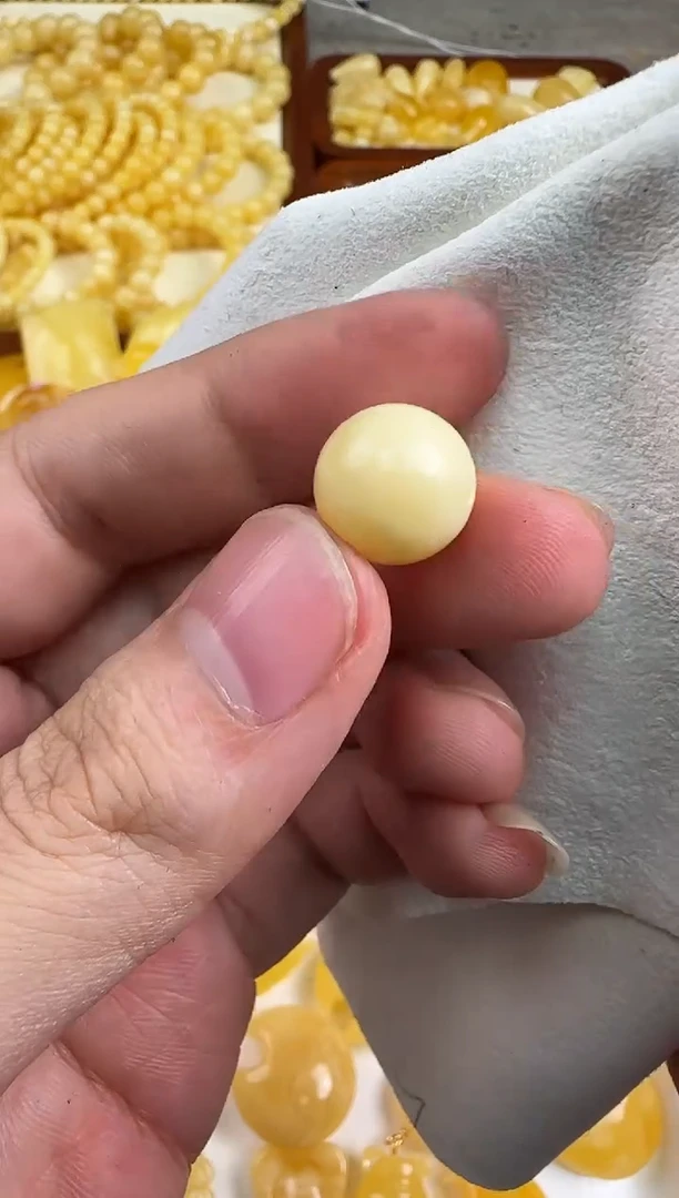 蜜蜡未镶嵌珠宝奇石特价03