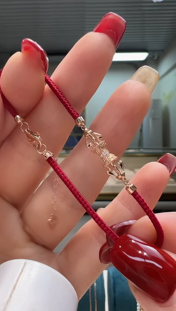 18K金镶嵌手链天然钻石预售金刚杵红绳手链