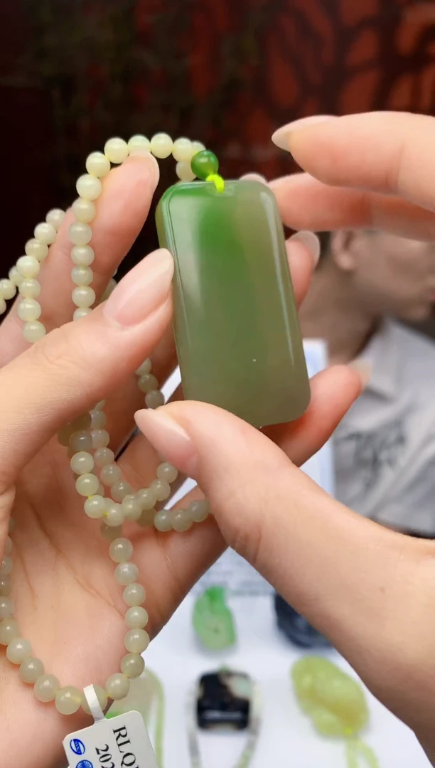 定制和田玉BOSS阳天然和田玉（拍一发一）