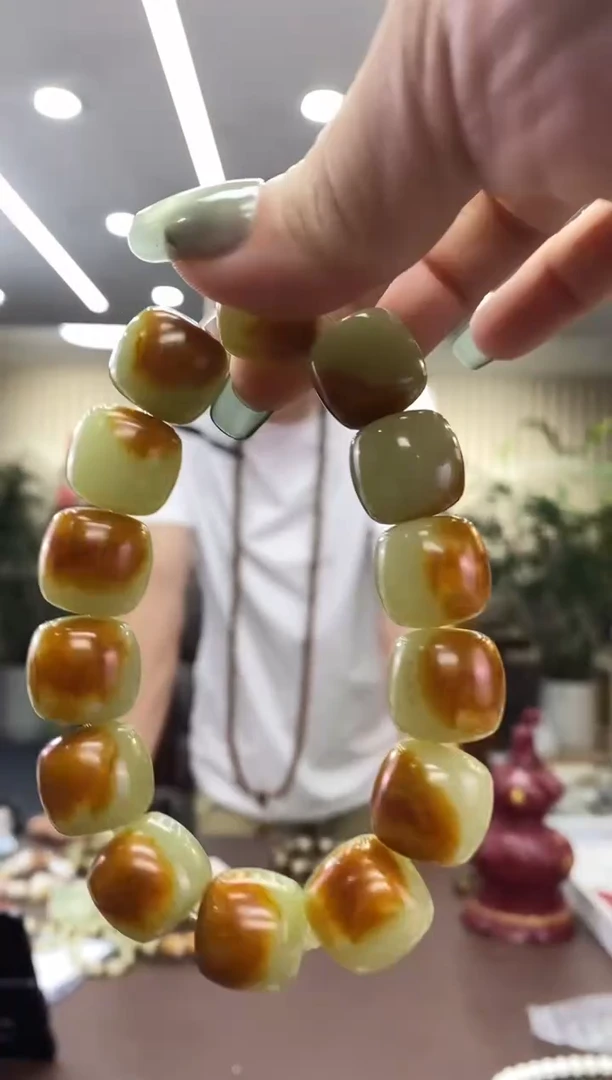 未镶嵌手链透闪石质玉手串
