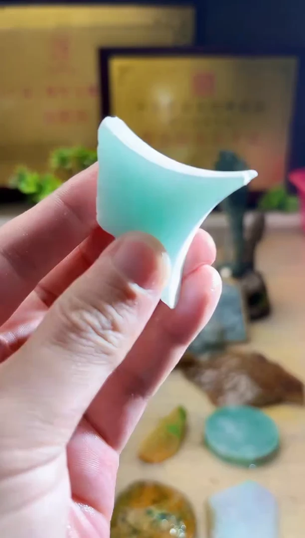 翡翠挂件未镶嵌A货张麦9236