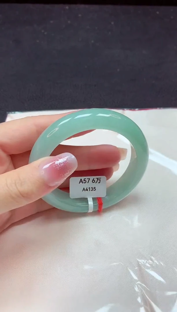 【闪购商品】翡翠手镯未镶嵌镯子57+