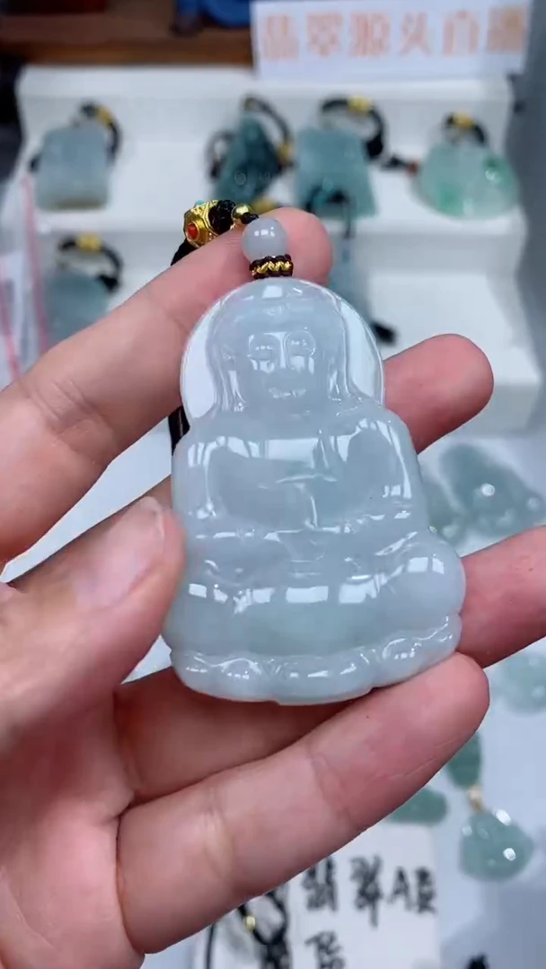 颈饰未镶嵌翡翠吊坠