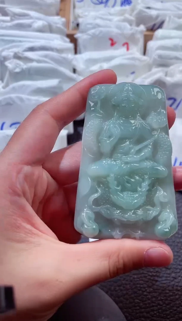 颈饰未镶嵌翡翠00006820御龙观音