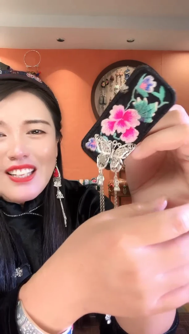 织绣手工刺绣苗绣饰品106