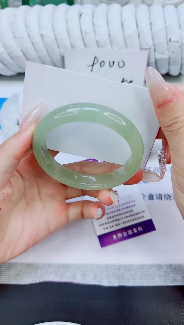 未镶嵌手镯石英质玉58/57