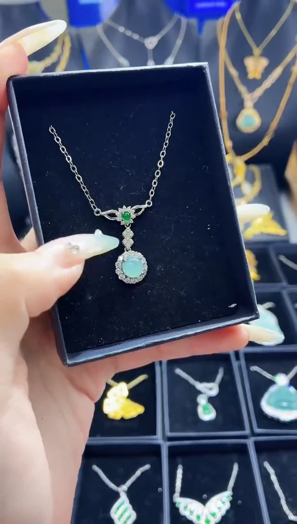 翡翠未镶嵌吊坠(不含链)天然翡翠a货 多样性发其一