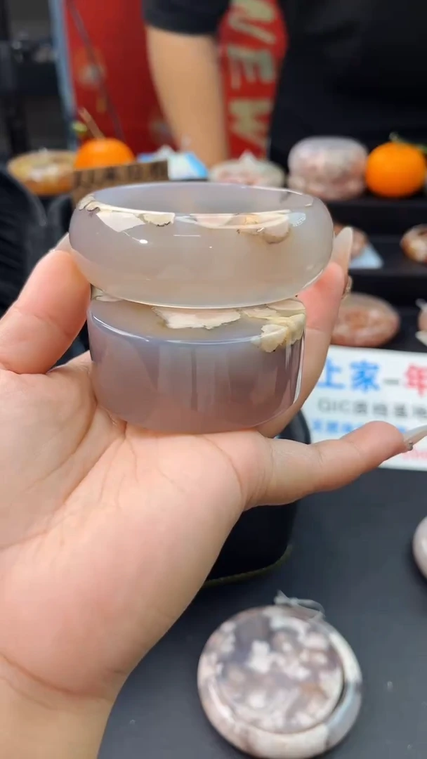 【闪购商品】石英质玉手镯未镶嵌赠送镯心（62圈口）