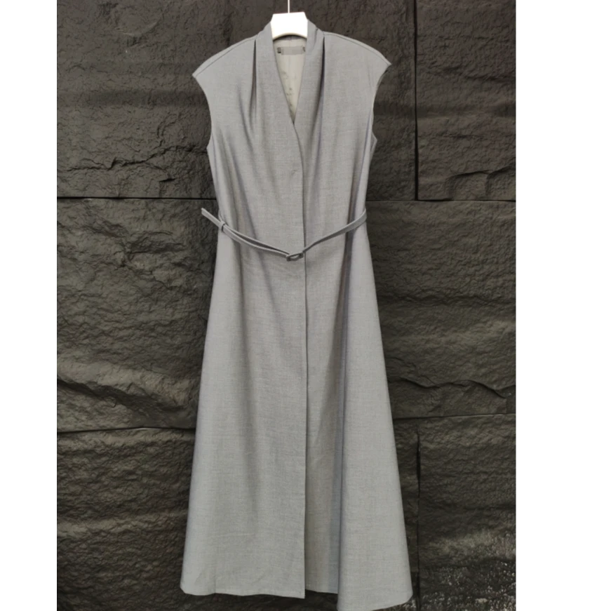 伽*d家原版连衣裙女2025新款垫肩无袖腰带连衣裙灰色350006