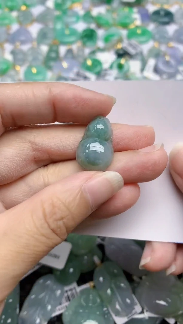 翡翠未镶嵌颈饰天然翡翠A货