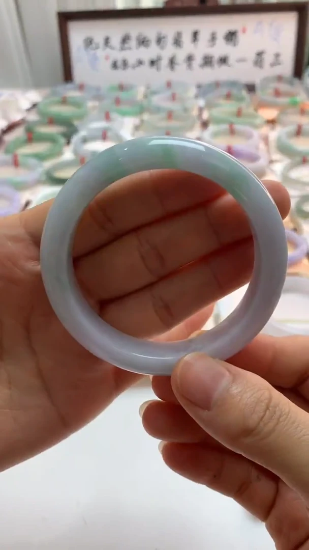 未镶嵌手镯翡翠54.8春彩