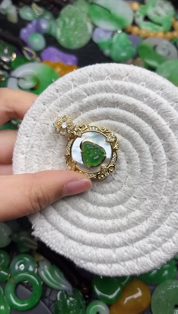 颈饰未镶嵌翡翠缅甸翡翠吊坠