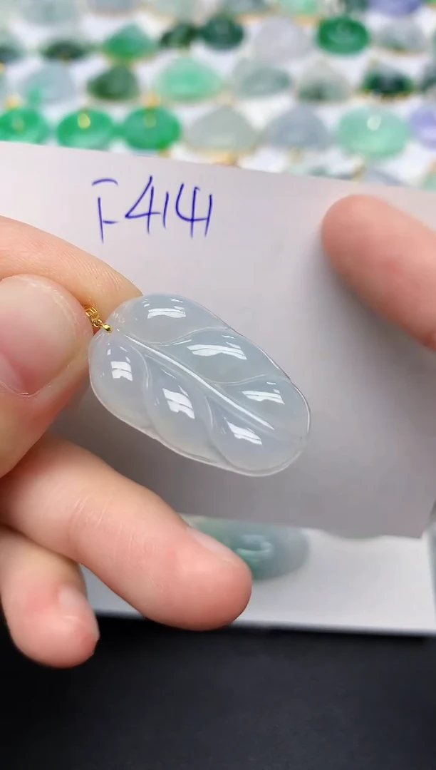 颈饰18K金镶嵌翡翠天然缅甸A货翡翠百元以上9元证书费自理