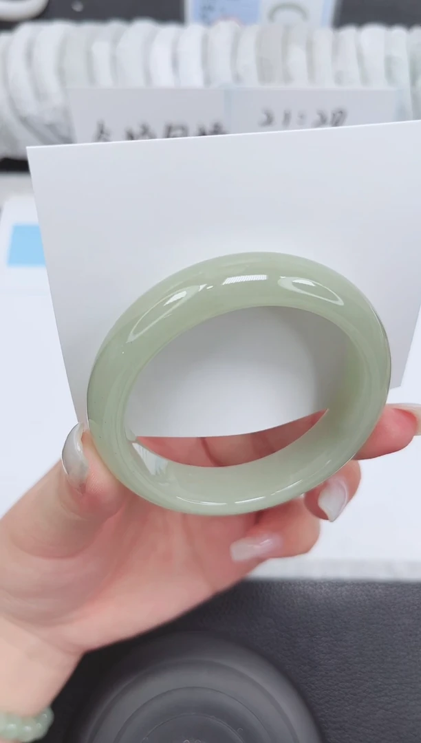 未镶嵌手镯石英质玉21-55.3