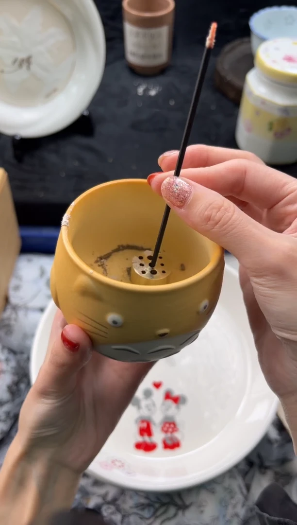 瓷片龙猫和香插