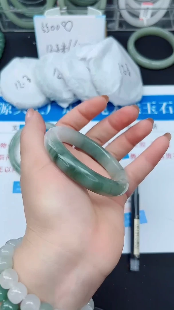 未镶嵌手镯石英质玉258-54/55