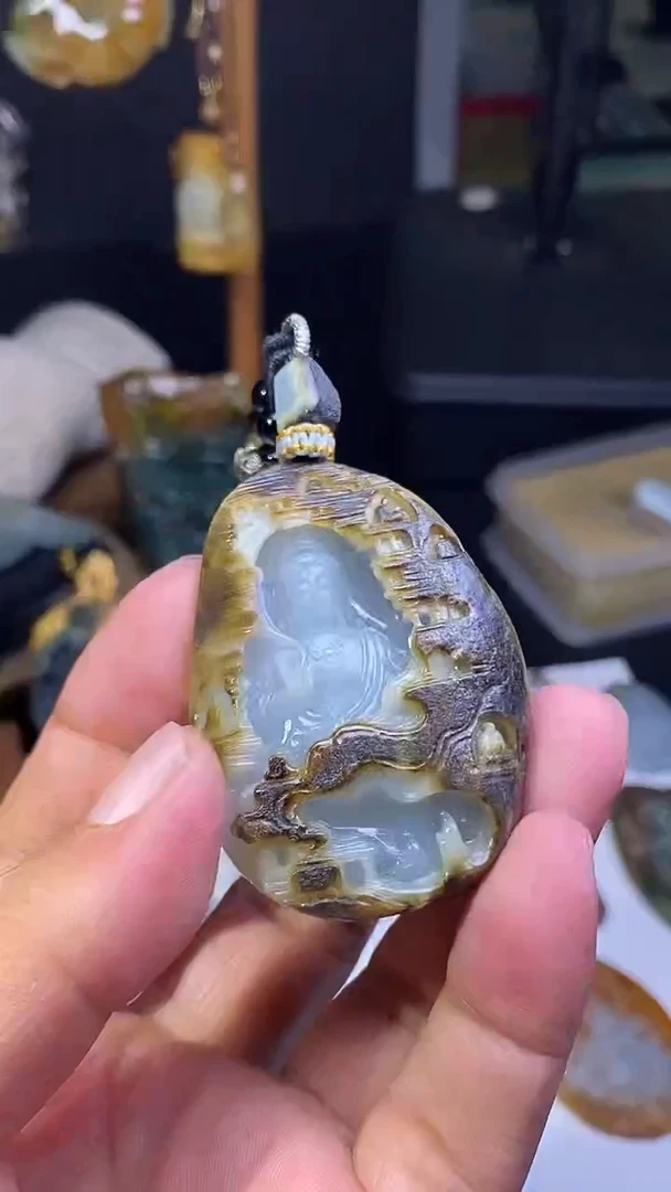 颈饰未镶嵌翡翠骏翡翠