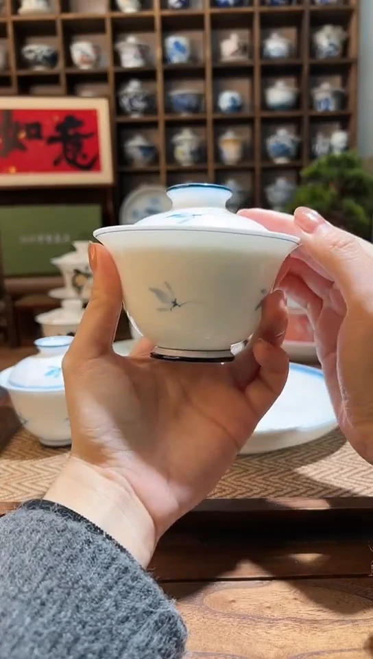 【闪购商品】手绘玉兰花大二才盖碗