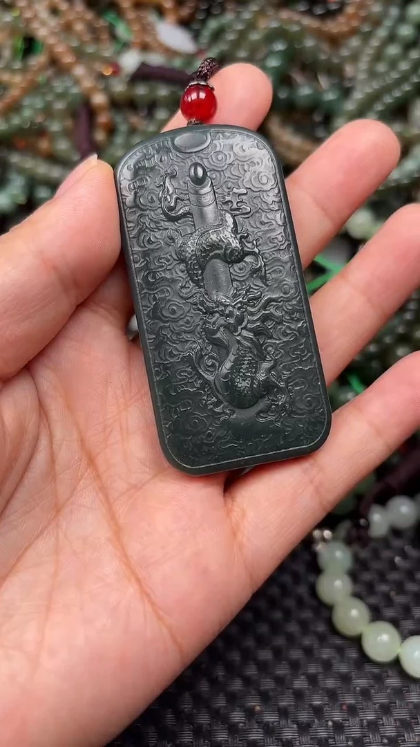 和田玉未镶嵌颈饰1