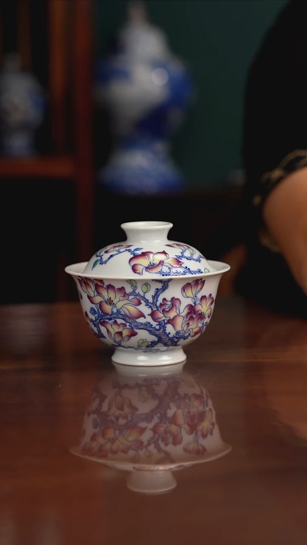 空山明月斗彩玉兰花