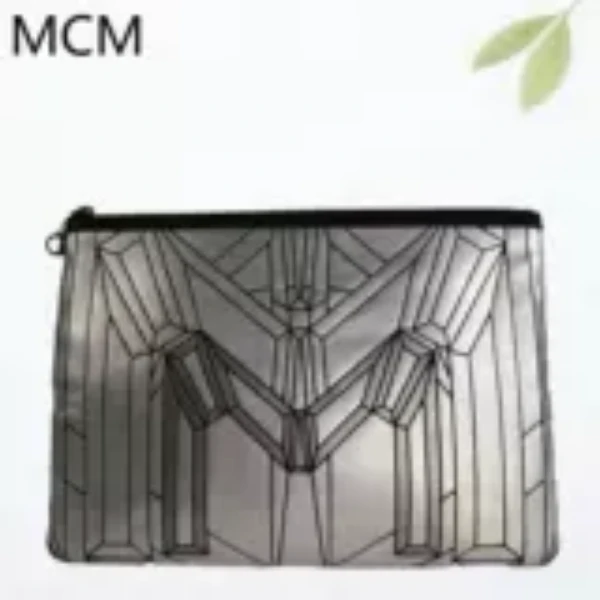 95新 MCM 黑老花双面手拿包G25401756底长33X24
