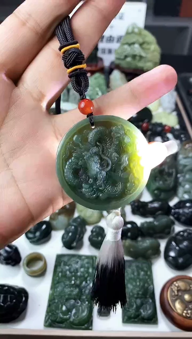 颈饰未镶嵌和田玉1