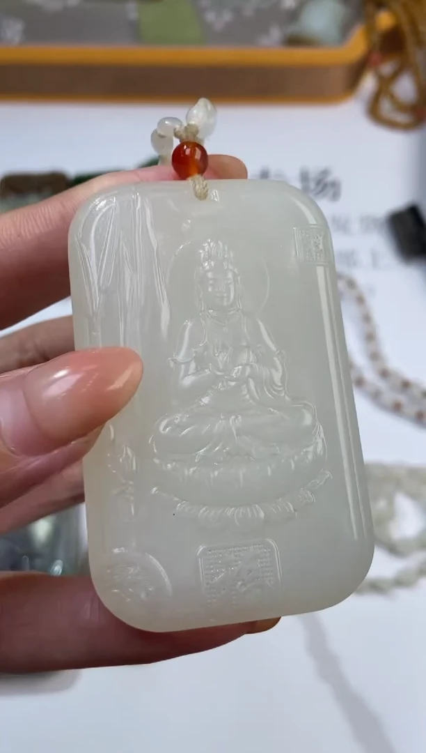 未镶嵌和田玉挂件1001363   多人