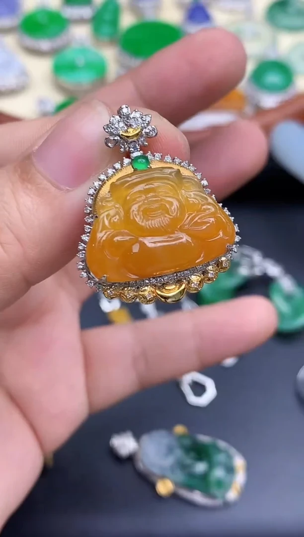 颈饰18K金镶嵌翡翠652-中国好珍宝