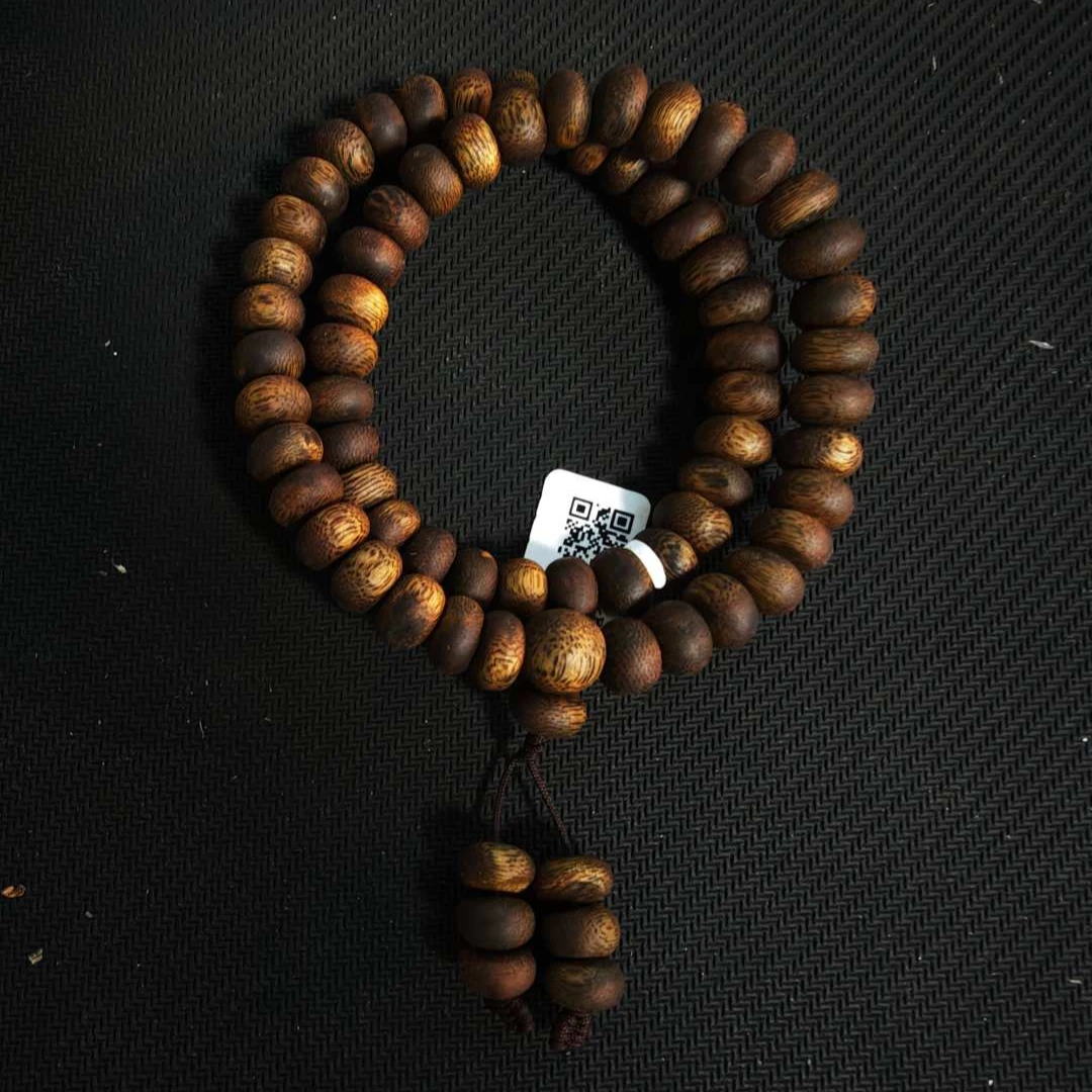 沉香【青霞沉香】老杨私藏香紫棋(定制款)虫漏双圈多样性发一条