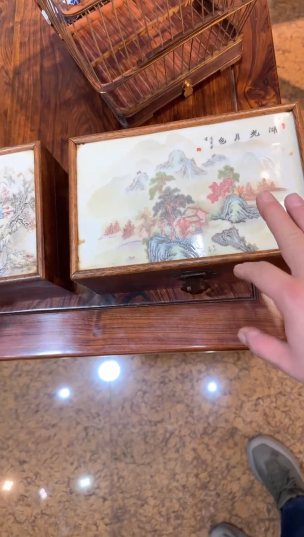 【闪购商品】木花梨木    瓷板盒  工艺品