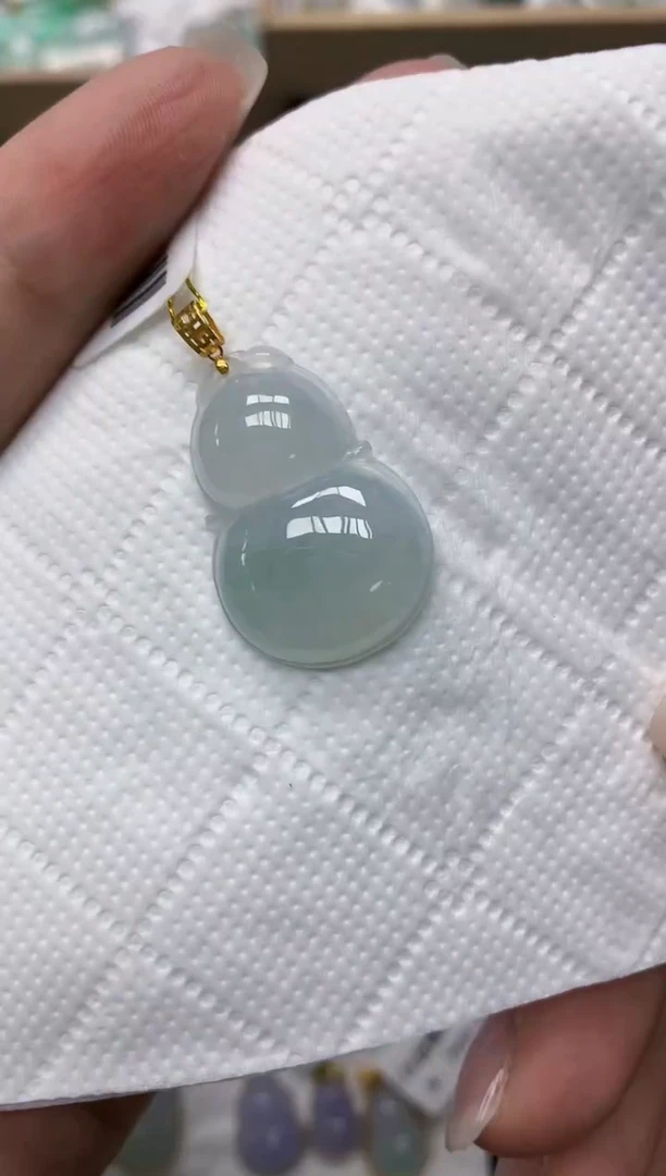 颈饰18K金镶嵌翡翠111111111