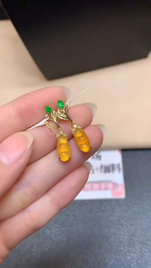 18K金镶嵌翡翠耳饰【无鉴赏期】福豆【无服务费