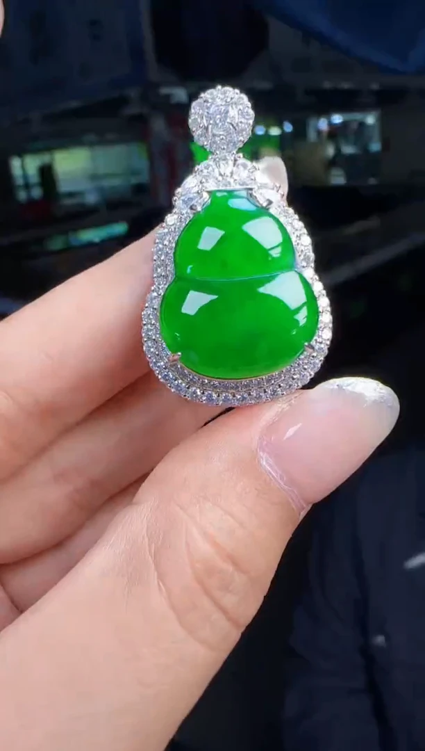 未镶嵌定制翡翠翡翠吊坠140