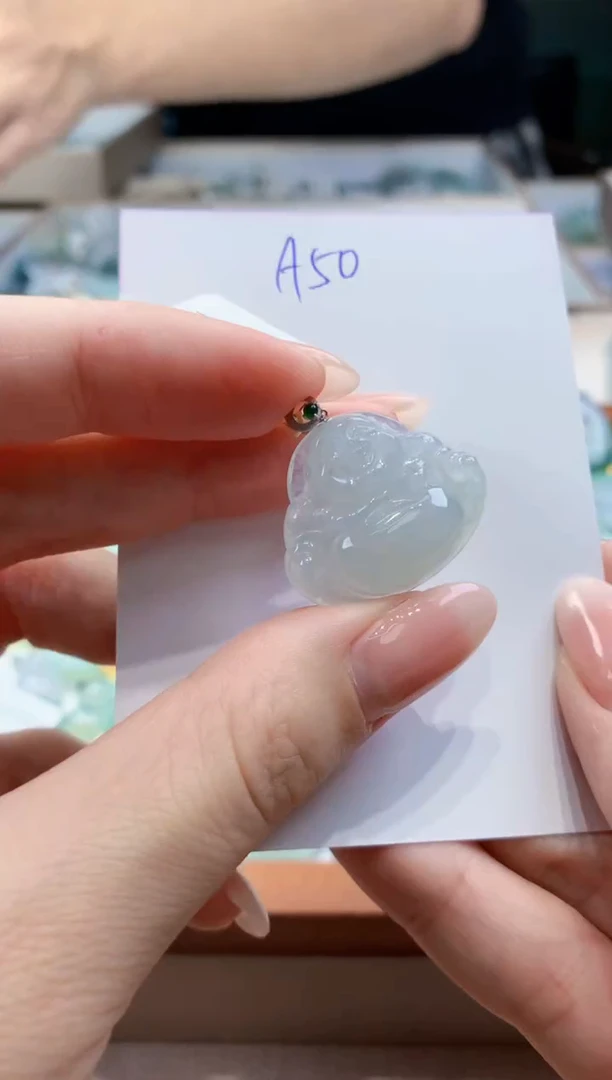 翡翠18K金镶嵌颈饰天然缅甸a货翡翠