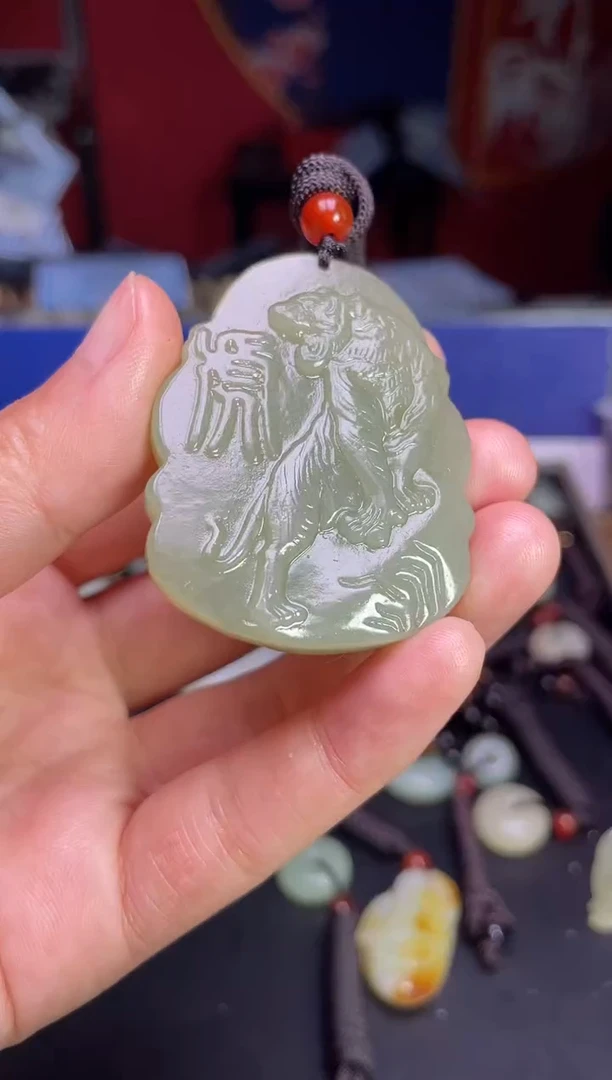 颈饰未镶嵌和田玉1