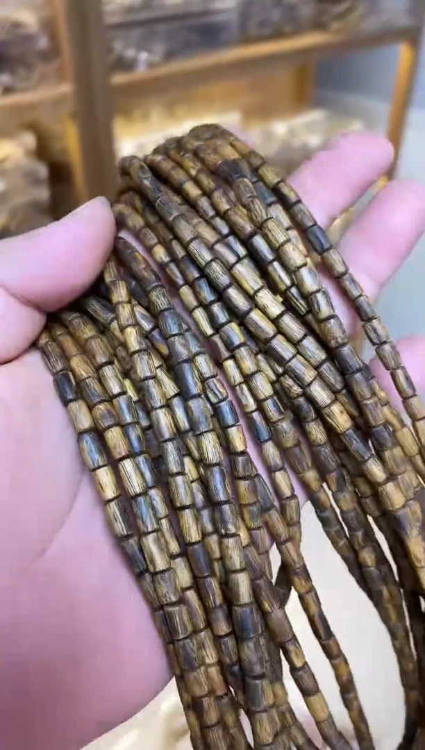 沉香手串 海南红金猊随型长串多样性发其一