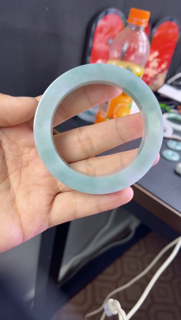 未镶嵌手镯定制翡翠亲****）翡翠手镯