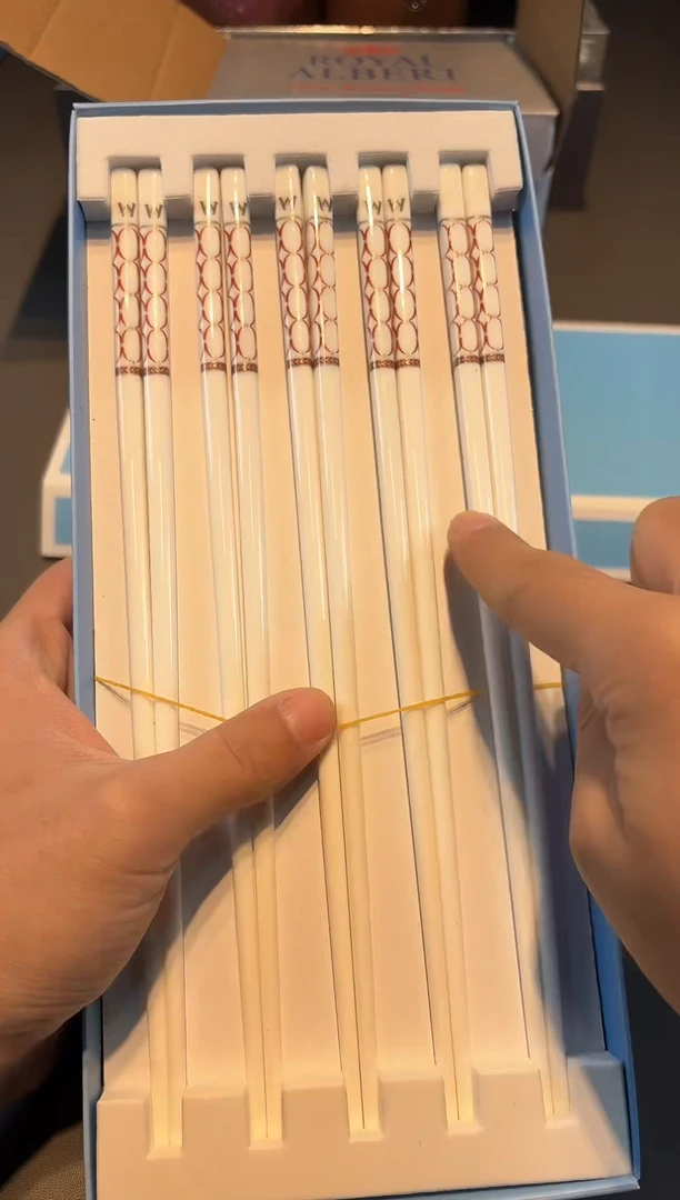 【闪购商品】瓷片新号开播啦全场福利保正保真