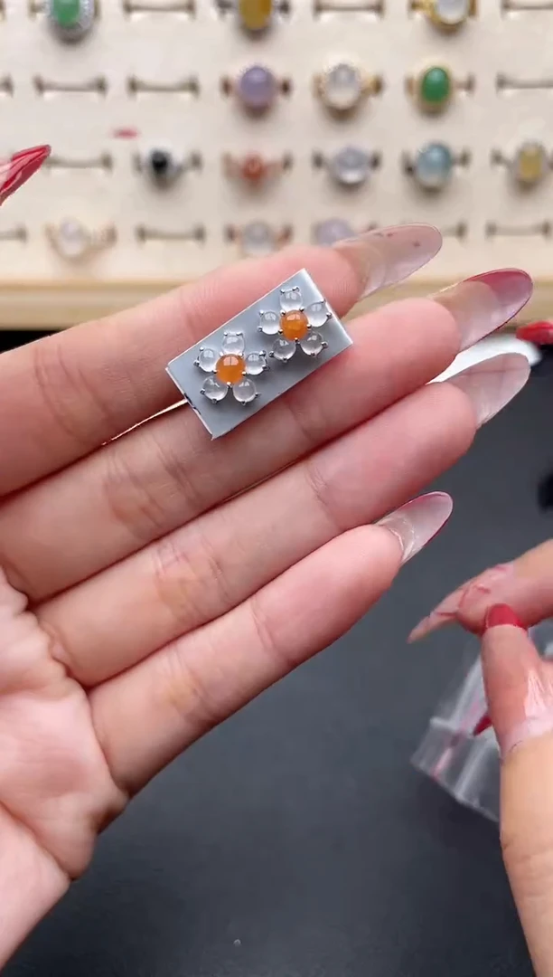 【闪购商品】翡翠戒指银S925镶嵌一物一证一礼盒