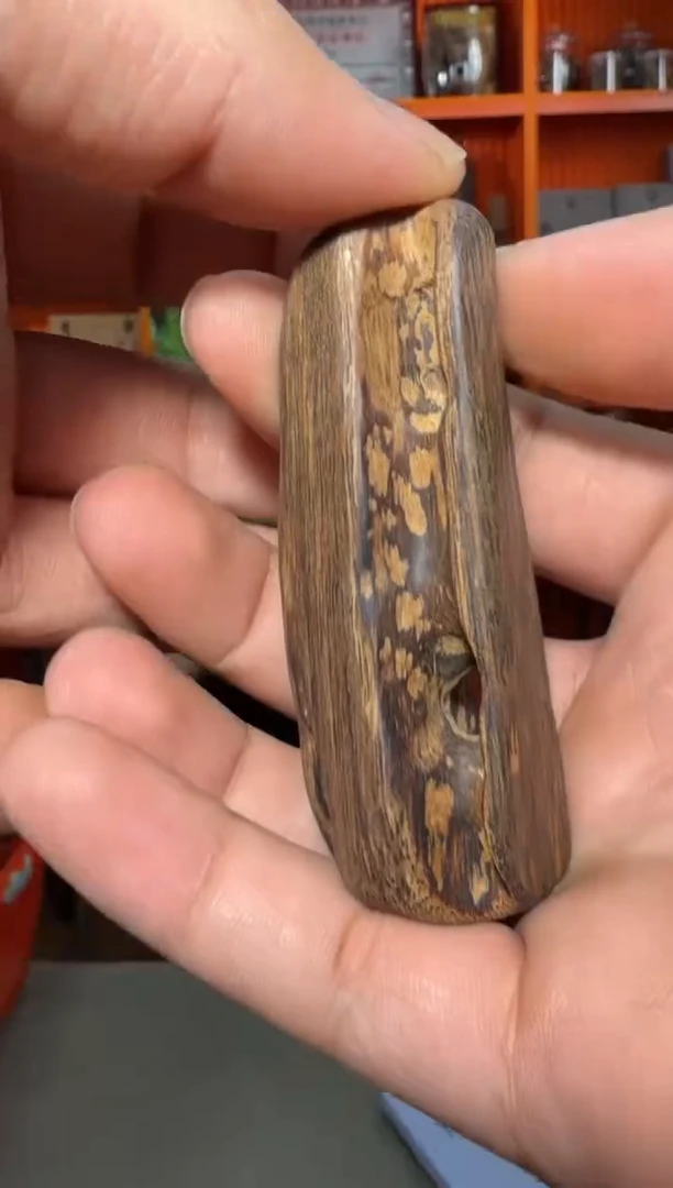 沉香手把件180号多样性发一