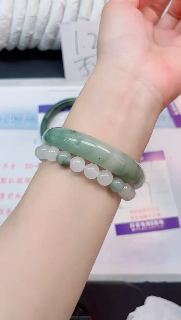 【闪购商品】石英质玉手镯未镶嵌221-57