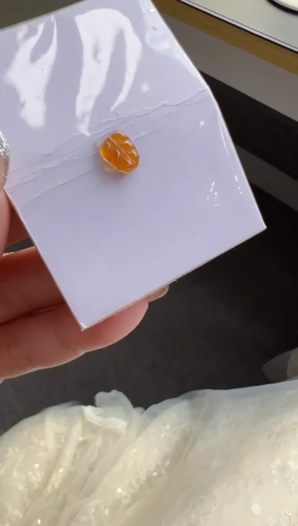 未镶嵌定制翡翠叶子